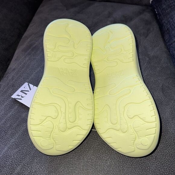 ZARA Kids | Lime Green | PLATFORM POOL SLIDES - Picture 7 of 8